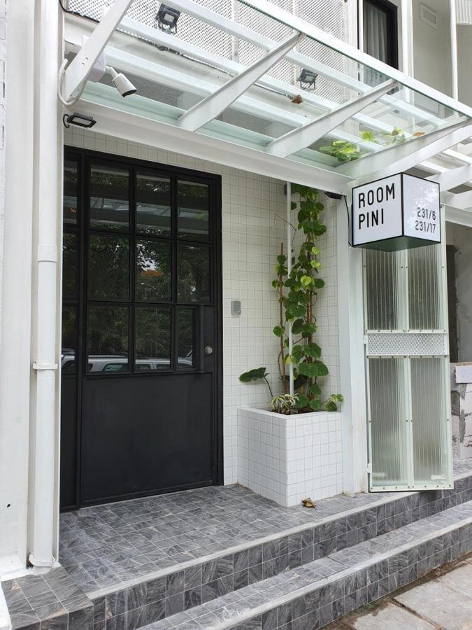 Roompini Bangkok Kültér fotó