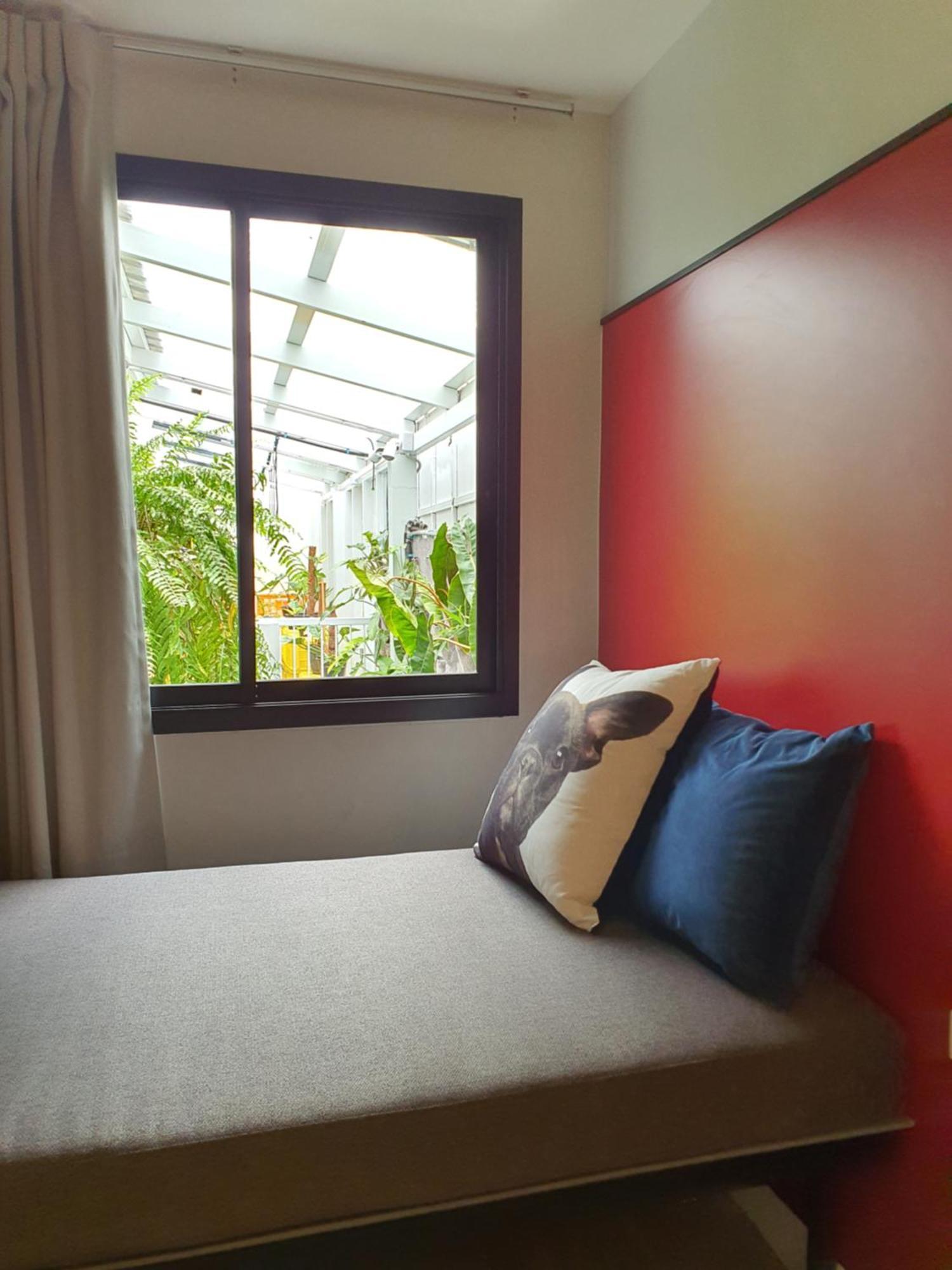 Roompini Bangkok Szoba fotó